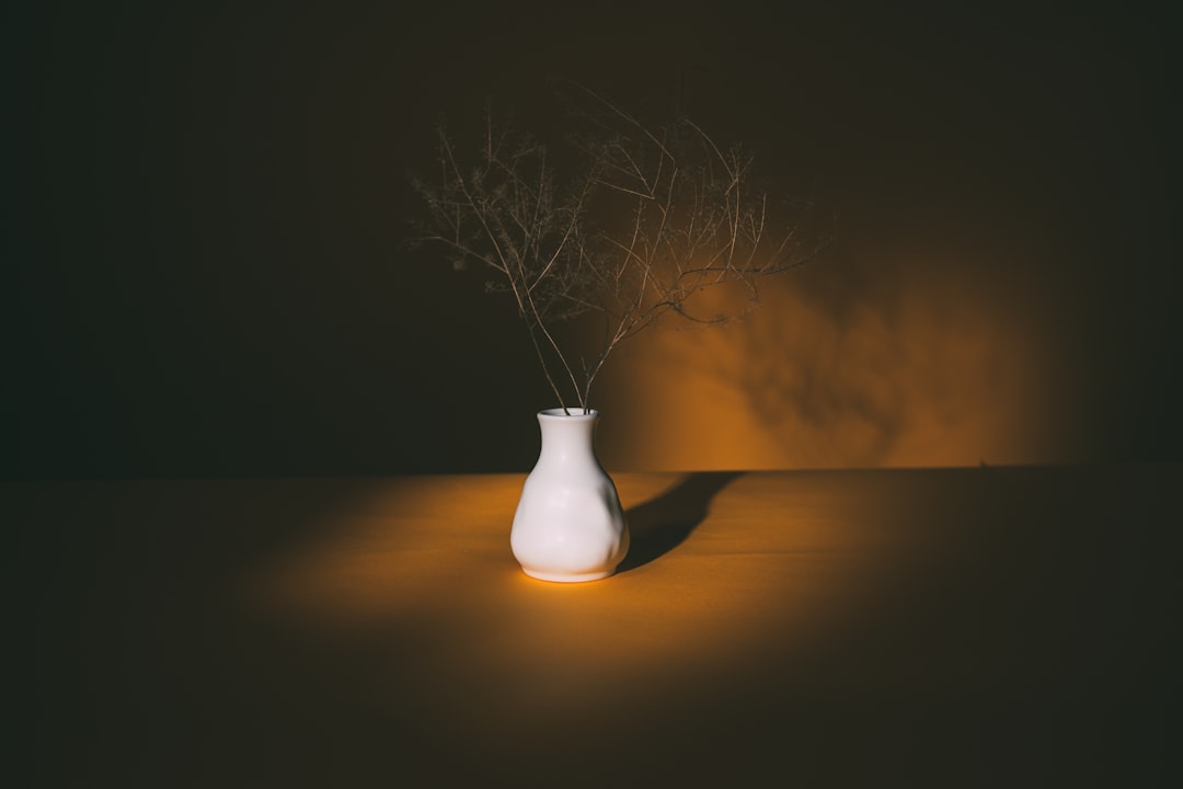 Photo polka dot ceramic table lamp