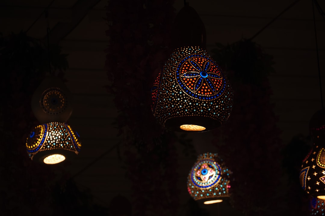 Photo LOKKI acrylic chandelier